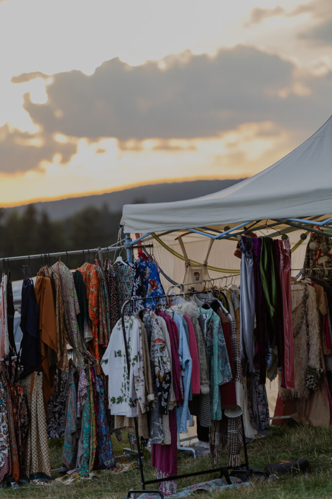 Ufology Binka z odzieżą upcycling